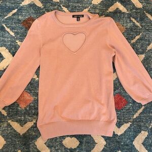 Cable & Gauge adorable 3/4 length pink Shirt